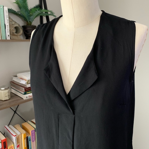 Black Woven Sleeveless Tunic - Picture 2 of 5